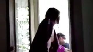 Elle femme soumise porno a frappé la beauté dans le cul.