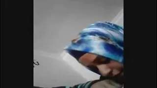 La femme se délecte de la femme ronde porn masturbation et pisse.