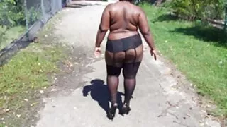 Les filles aiment le sexe porno femme sexe lesbien au lieu de la bite.