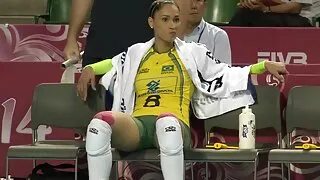 Tomm Gun Gunn éjacule sa mere et fille porn copine dans sa chatte et le sperme sort.