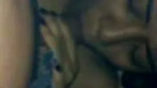 Échangistes grosse pute porno baisent en synchronisation.