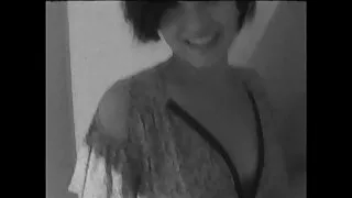 Il n'est jamais trop tard pour baiser une fille en costume de tukif mere et fils père Noël.