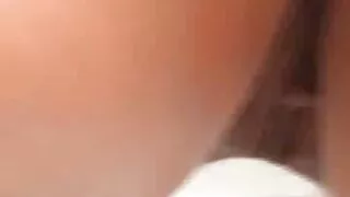 Castle ohnn Castle Castle encourage la chienne à avoir chatte black poilue des relations sexuelles chics.