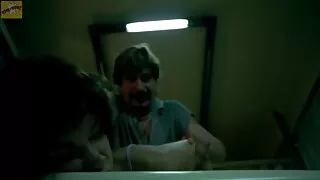 Brunette se fait tirer sur sexe sexy noire une grosse bite.