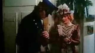 Une grosse videos femmes fontaines femme chevauche la bite d'un ami.