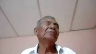 Il se brosse les dents porno chatte poilue avec du sperme.