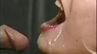 J'ai échangé le sexe fille xxx contre des promesses.