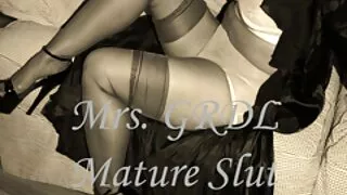 La brune orgasmique violemment après la coone. video porno belle fille